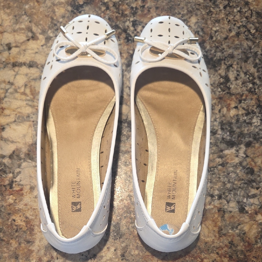 White Mountain Womens Flats